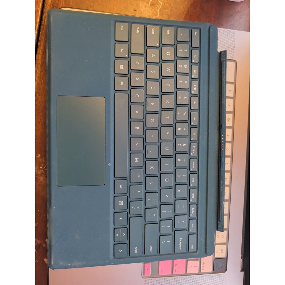 Microsoft Genuine OEM Surface Pro Keyboard Folio/Cover Model 1725 Turquoise *B*